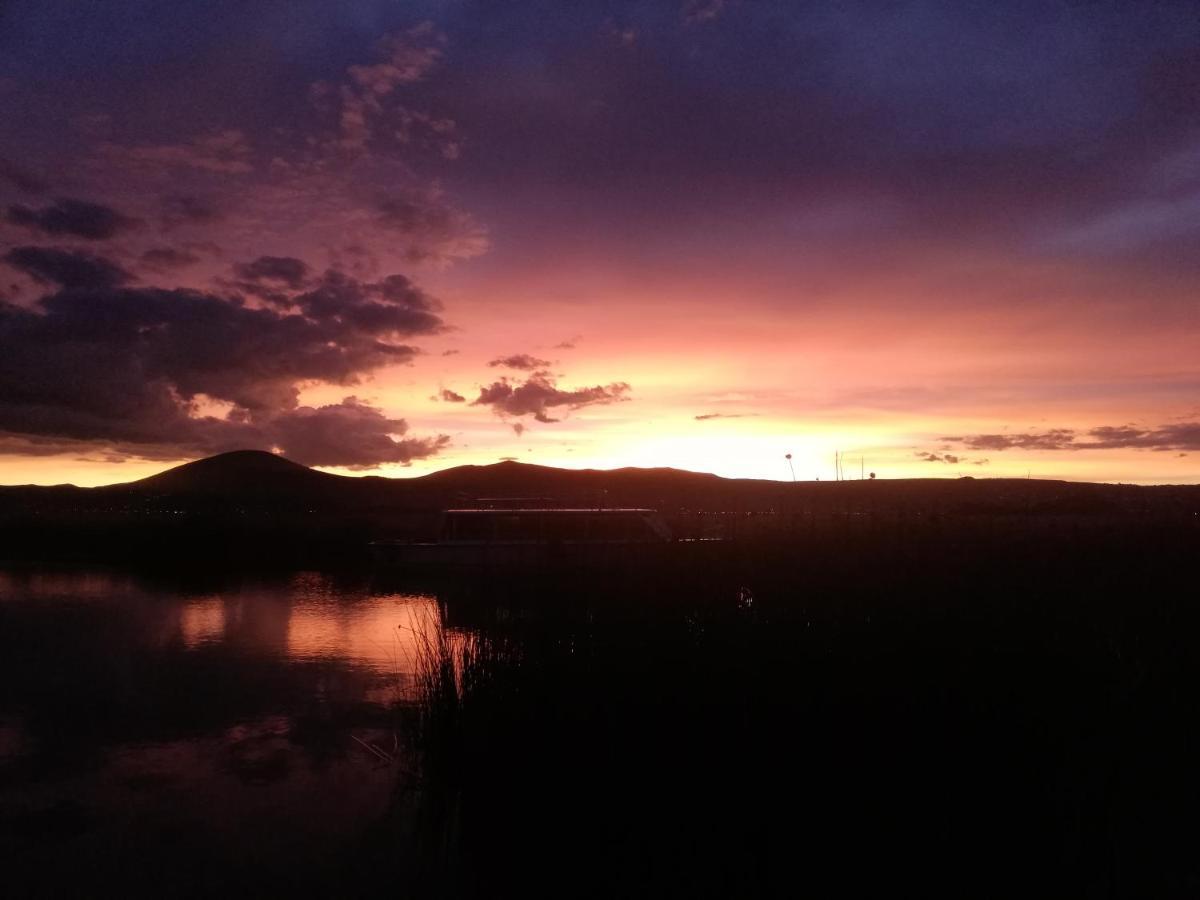Los Uros Puno Ngoại thất bức ảnh