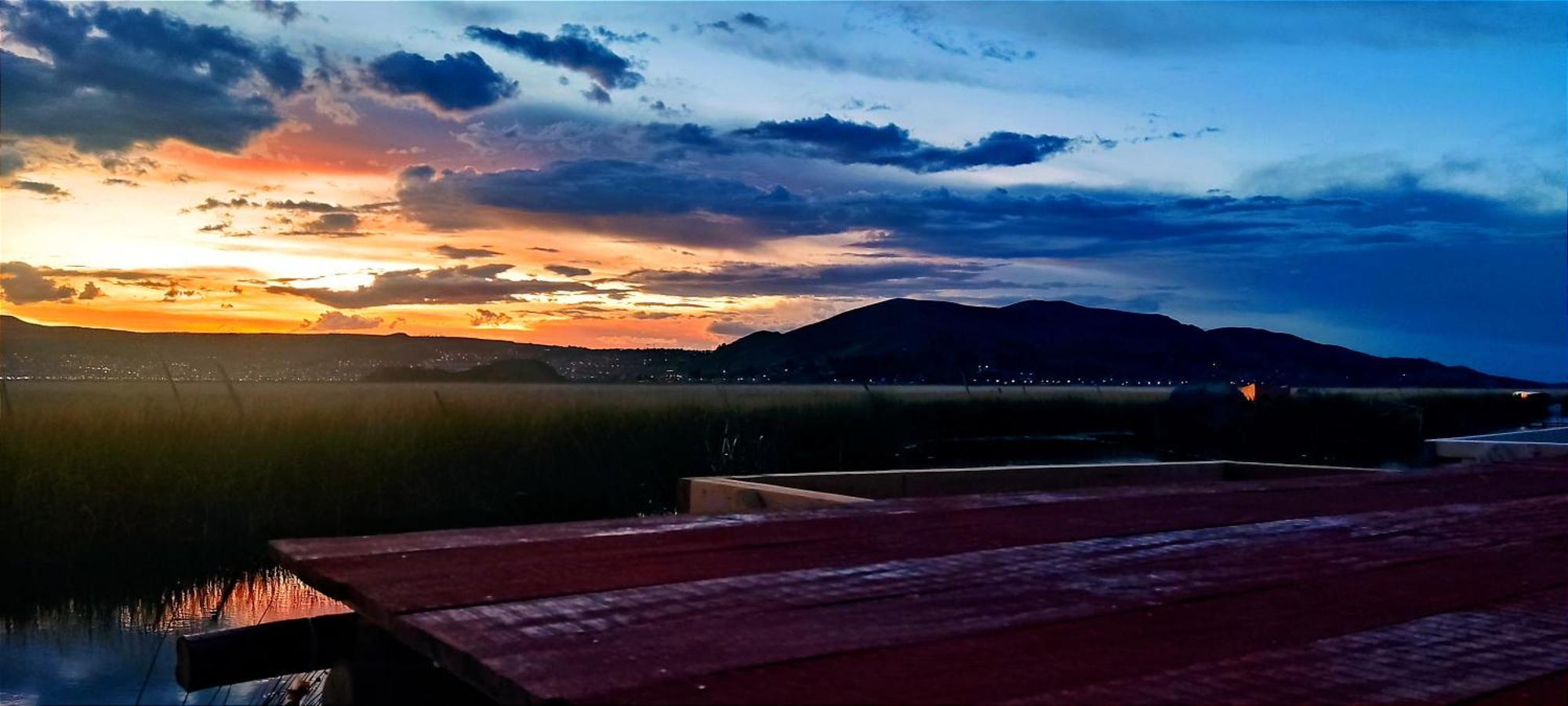 Los Uros Puno Ngoại thất bức ảnh