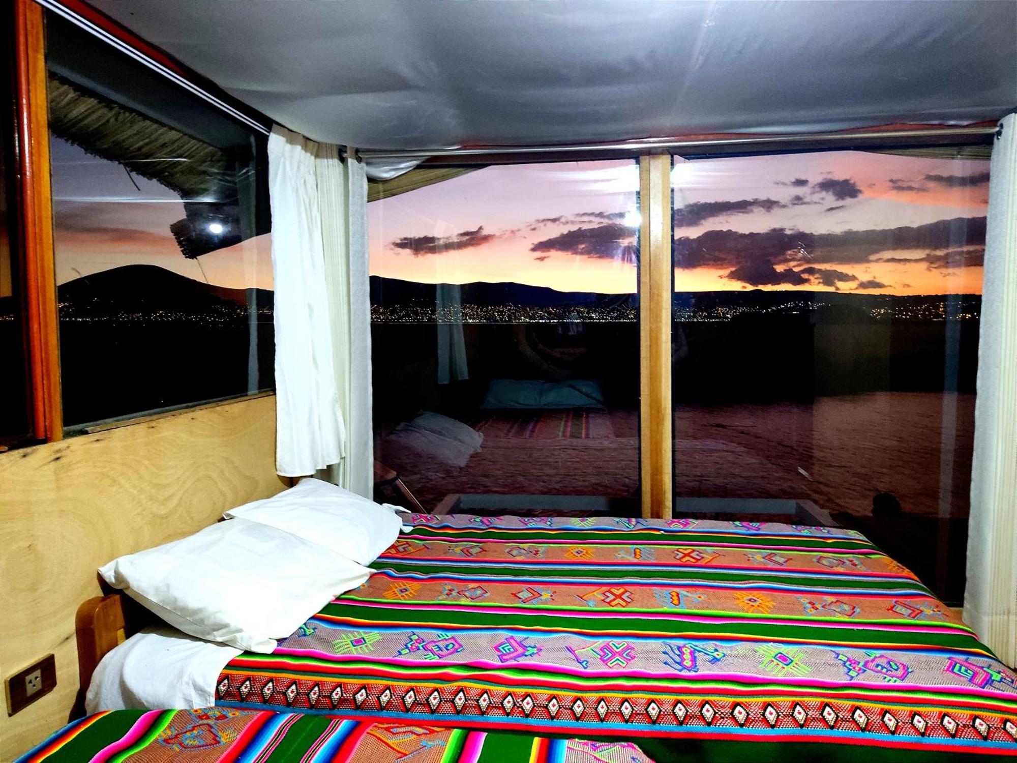 Los Uros Puno Ngoại thất bức ảnh